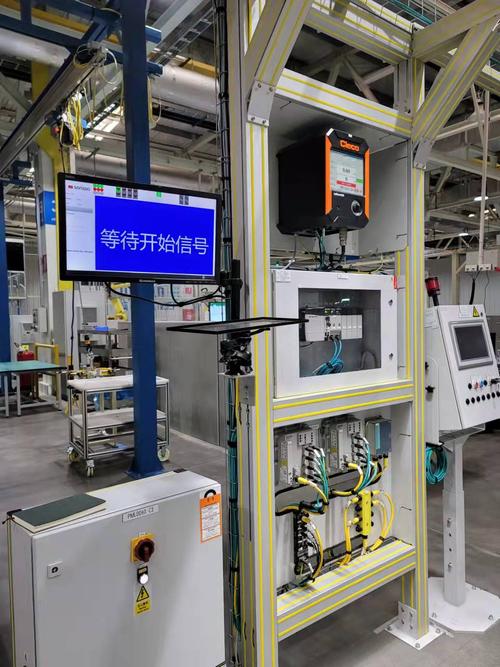 ultium奥特能超级工厂,机械化程度和自动化程度非常高,生产的关键操作